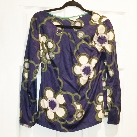 Boden Tops - BODEN silk navy blue geometric top